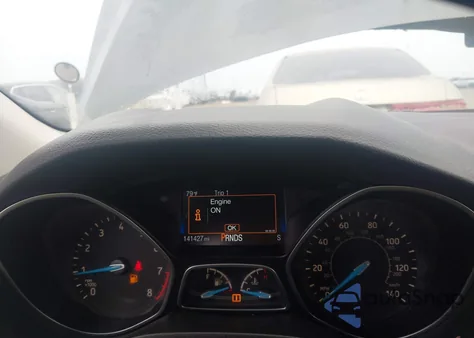 2015 Ford Focus Se z USA, uszkodzony, nr VIN 1FADP3K28FL334206